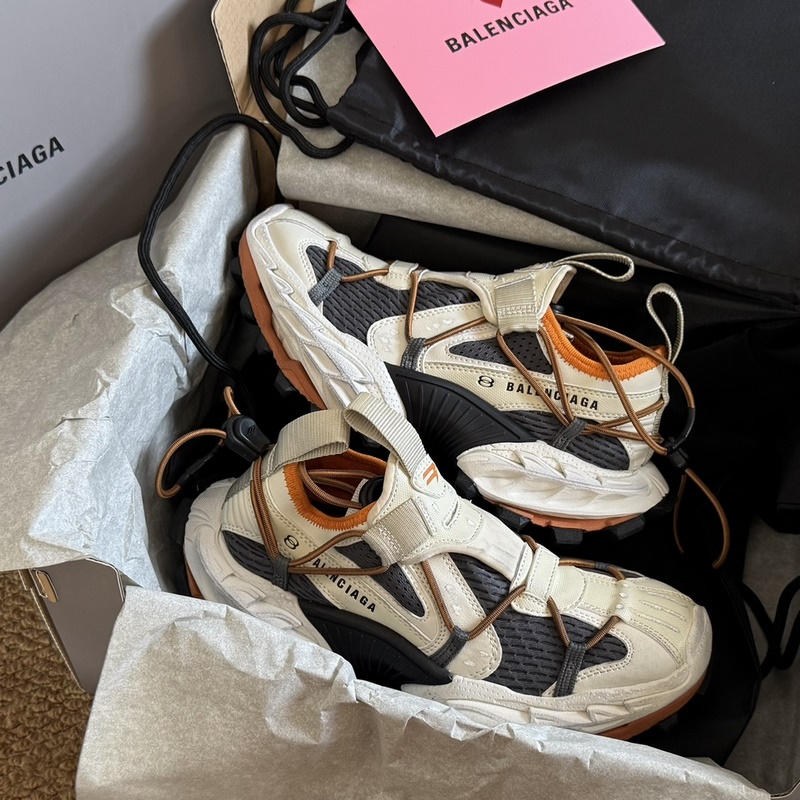 Balenciaga巴黎世家Hike Sneaker情侶款 輪胎鞋 登山鞋 老爹