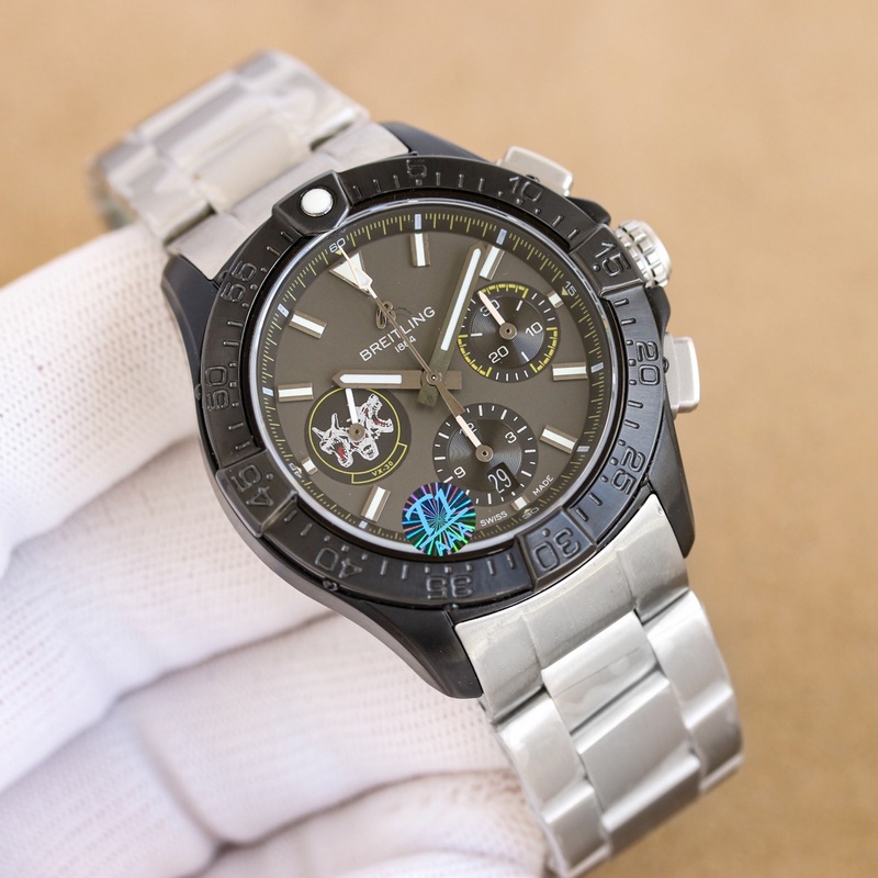 BLS新品：百年靈複仇者B01計時腕表44 (AVENGER B01 CHRON