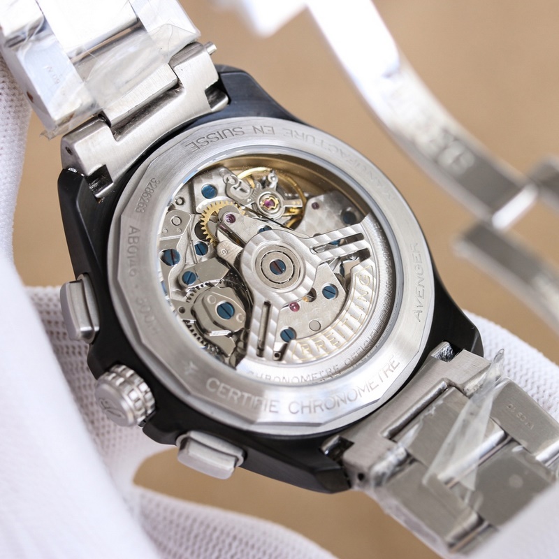 BLS新品：百年靈複仇者B01計時腕表44 (AVENGER B01 CHRON