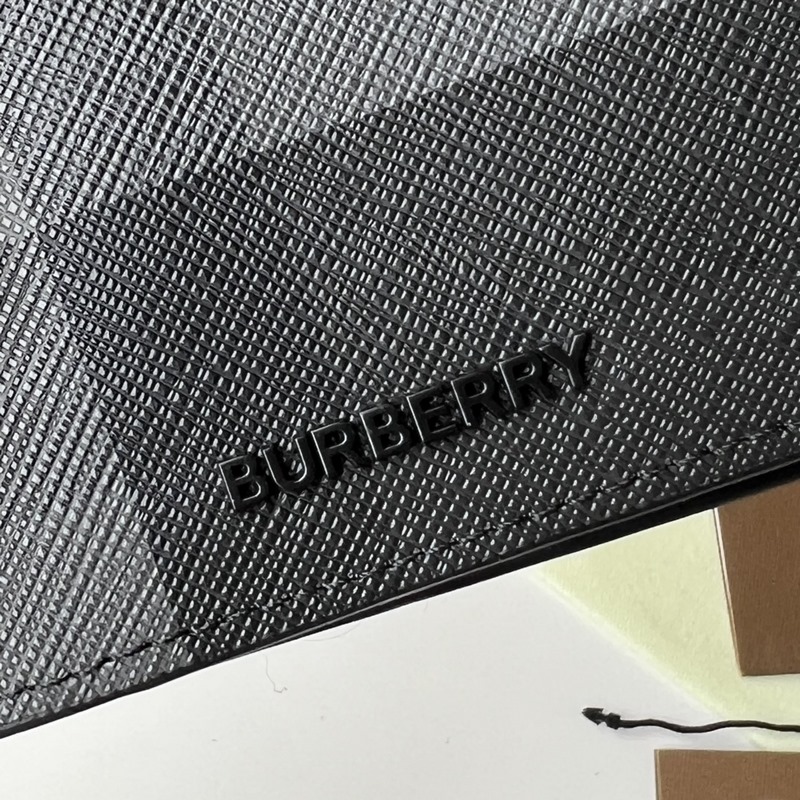 格紋折疊式護照夾 [B 家]原單出品IT~~ 細膩柔軟的小牛皮內搭，搭配格子面料