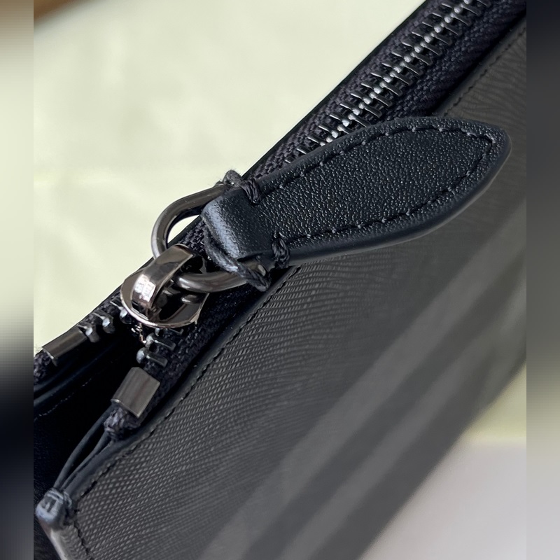 London 格紋拉鍊收納袋 裝飾標志性格紋設計[B 家]原單出品IT~~ 采用