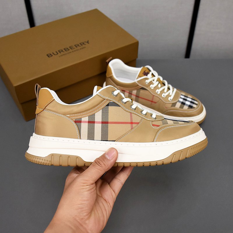 Burberry[巴寶莉]時尚系帶布鞋，鞋面采用透氣布料，橡膠發泡鞋底，男碼39