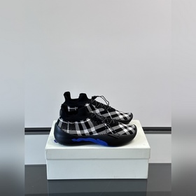 巴寶莉 BURBERRY 莉新款3D彈力飛織系帶休閑闆鞋 巴寶莉這個牌子完全是