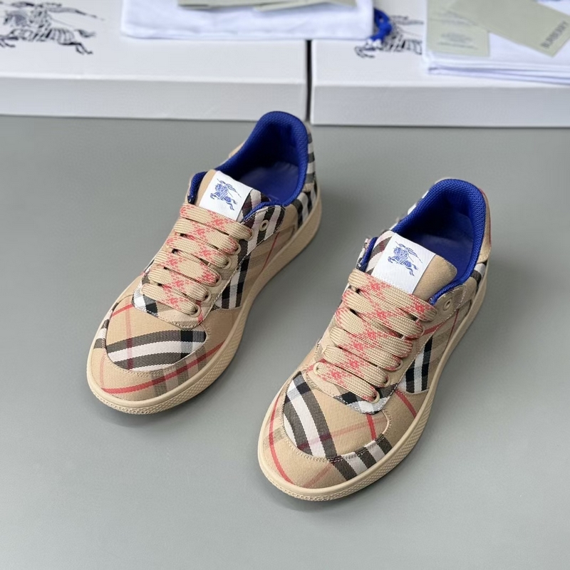 巴寶莉 BURBERRY 380  巴寶莉 BURBERRY 沙色格紋 Te