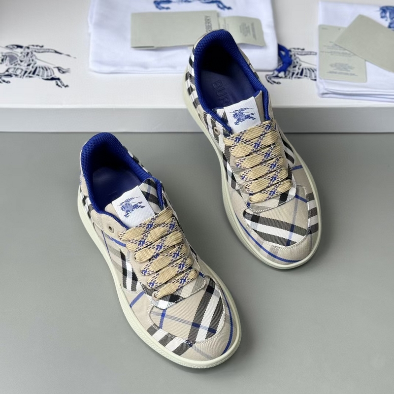 青苔色格紋 Terrace 運動鞋 BURBERRYI 終于來了 酷 颯 全新露
