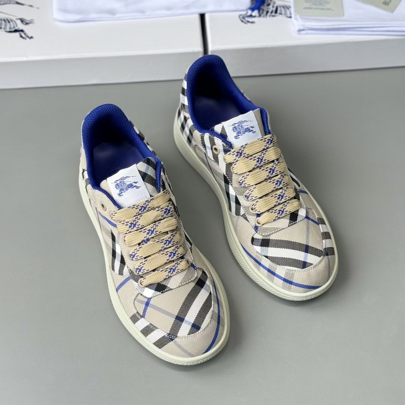 青苔色格紋 Terrace 運動鞋 BURBERRYI 終于來了 酷 颯 全新露