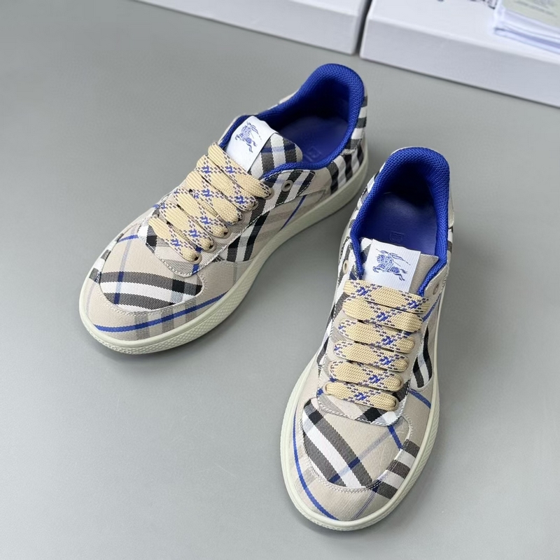 青苔色格紋 Terrace 運動鞋 BURBERRYI 終于來了 酷 颯 全新露