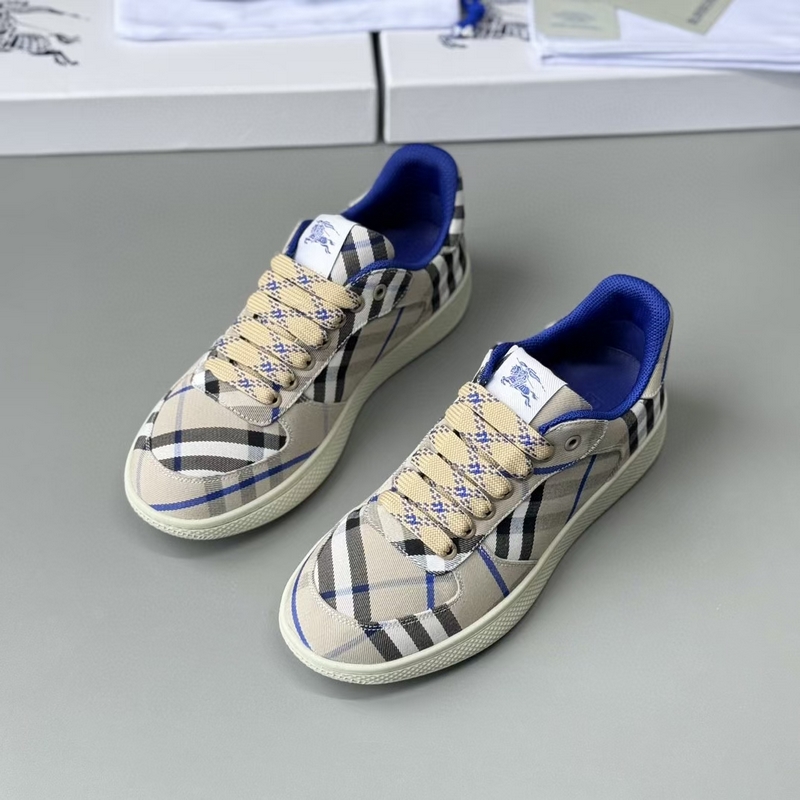 青苔色格紋 Terrace 運動鞋 BURBERRYI 終于來了 酷 颯 全新露