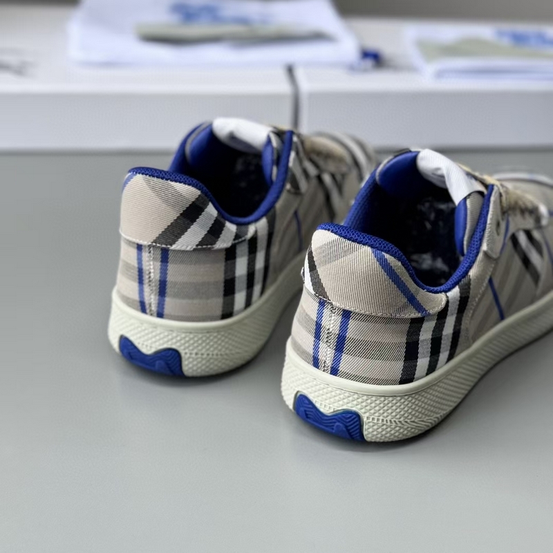 青苔色格紋 Terrace 運動鞋 BURBERRYI 終于來了 酷 颯 全新露