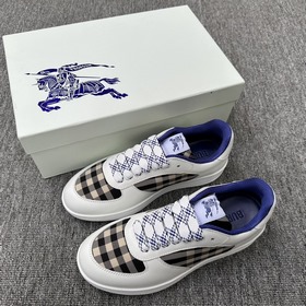BURBERRYI 終于來了 酷 颯 格紋 Terrace 運動鞋 巴寶莉(Bu