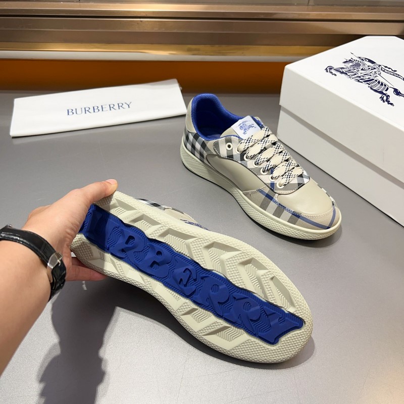 2026Ss男士經典低幫格紋帆布運動鞋，以 Vintage 複古格紋棉材質煥新演