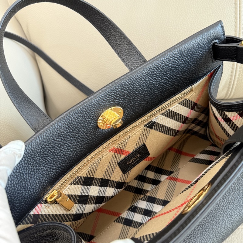 中30cmB家新款托特包，用于意大利進口粒紋小牛皮面料打造，搭配棉質混紡內襯，精