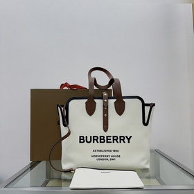 B家最新款隨性風格 The Belt 貝爾特包 ，精選棉質(zhì)帆布與柔韌皮革打造，飾