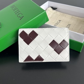 2026新款名片夾 667141 簡單中的高級感肯定是BV編織包啦 采用細膩的羊