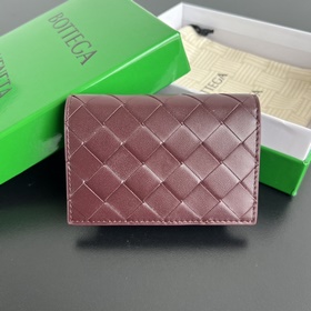 2026新款名片夾 667141 簡單中的高級感肯定是BV編織包啦 采用細膩的羊