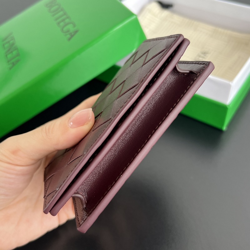 2026新款名片夾 667141 簡單中的高級感肯定是BV編織包啦 采用細膩的羊