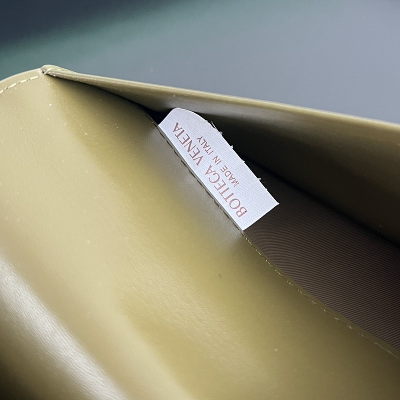 #Bv新款 編織翻蓋長(zhǎng)款錢包 749438 萬(wàn)年經(jīng)常全編織長(zhǎng)錢夾 這款錢包更注重