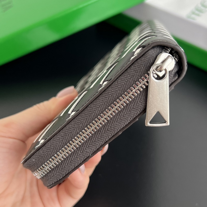 #Bv 男士編織錢包 593217 三種不同顔色牛皮編織制成 柔軟舒適 有質(zhì)感