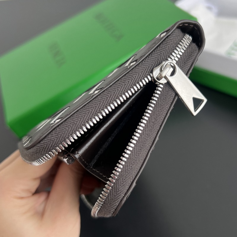 #Bv 男士編織錢包 593217 三種不同顔色牛皮編織制成 柔軟舒適 有質(zhì)感