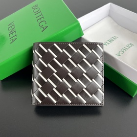 B家605721中寬編織短夾 兩折扣短夾式 實用時很方便 純手工編織 原廠胎牛皮