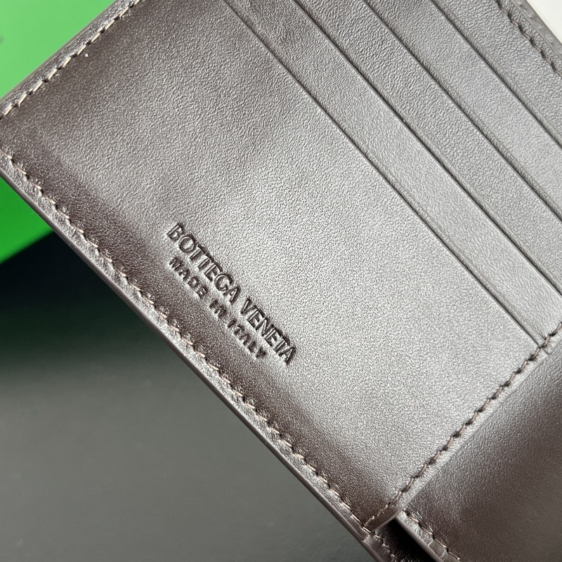 B家605721中寬編織短夾 兩折扣短夾式 實用時很方便 純手工編織 原廠胎牛皮