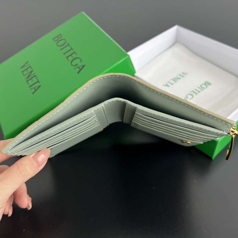 #Bv 編織雙折拉鍊錢包 749940 男女通用小巧精緻的錢包 優雅時尚的造型