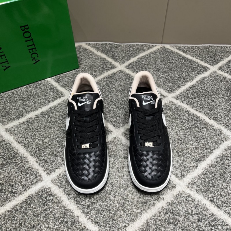 BV X nike聯名男士低幫休閑運動鞋，采用頭層牛皮手工編織工藝，側身聯名Ni