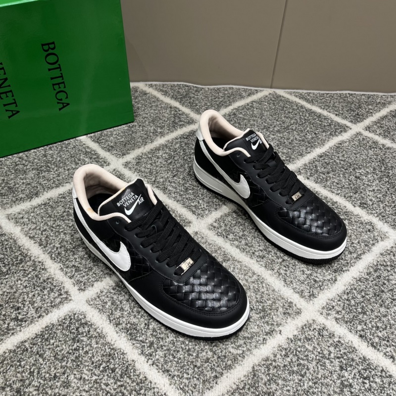 BV X nike聯名男士低幫休閑運動鞋，采用頭層牛皮手工編織工藝，側身聯名Ni