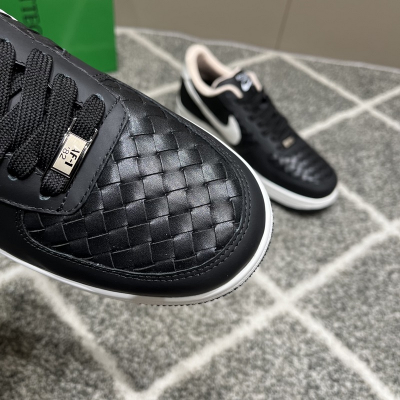 BV X nike聯名男士低幫休閑運動鞋，采用頭層牛皮手工編織工藝，側身聯名Ni