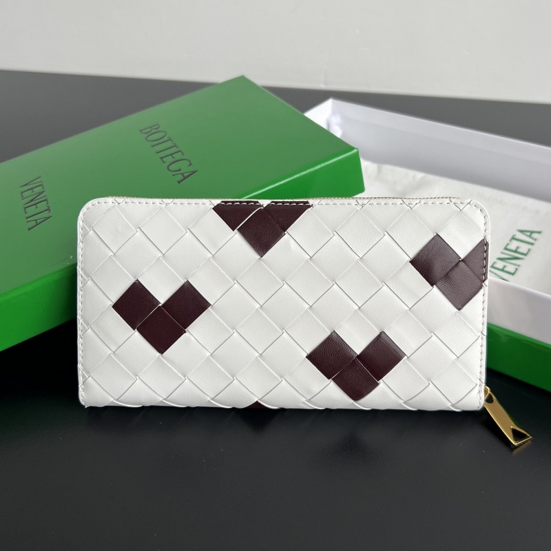 #Bv 情人節限定系列 593217 全白編織皮革搭配小巧紅色愛心 畫龍點睛 讓