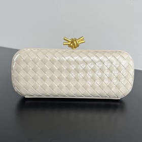 #BV 新款 kont晚宴手袋 (717622 25cm) 這款耀眼的鏡面效果晚