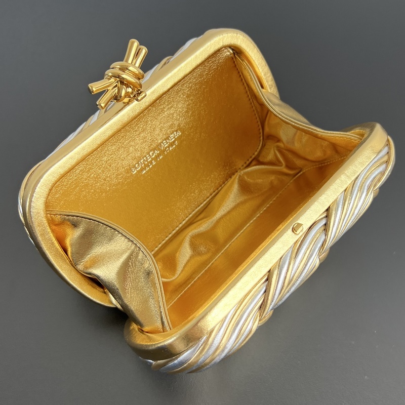 Bv 新款 Kont 雙色晚宴包 804532 金銀搭配 滿眼奢華 令人一見傾心