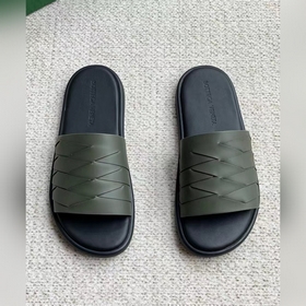 B0TTEGA VENETA (簡稱BV) 男士BAND涼鞋 官網(wǎng)同步 采用進(jìn)口