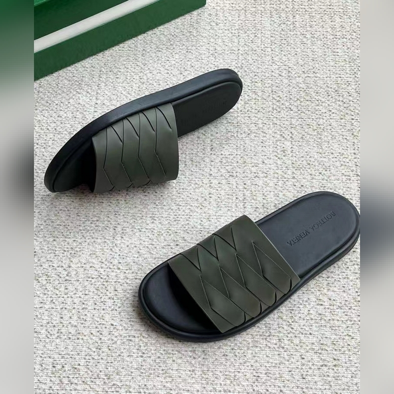 B0TTEGA VENETA (簡稱BV) 男士BAND涼鞋 官網(wǎng)同步 采用進(jìn)口