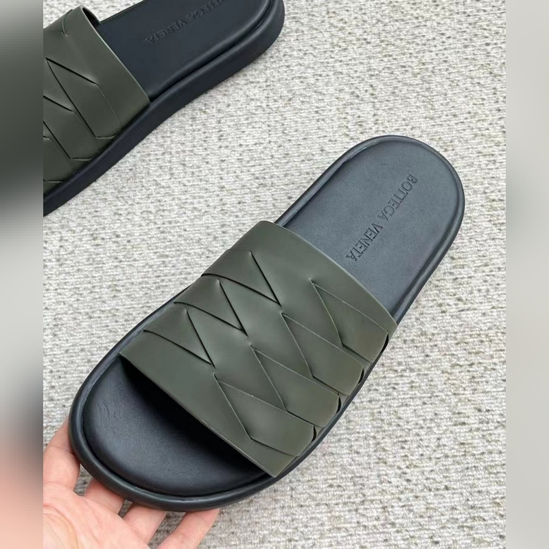 B0TTEGA VENETA (簡稱BV) 男士BAND涼鞋 官網(wǎng)同步 采用進(jìn)口