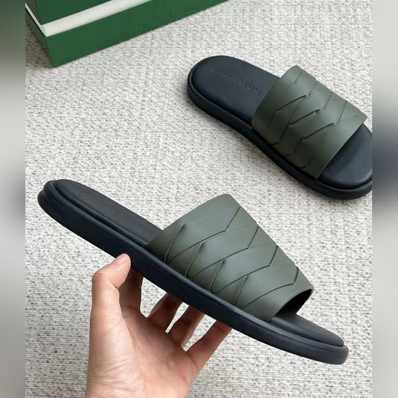 B0TTEGA VENETA (簡稱BV) 男士BAND涼鞋 官網(wǎng)同步 采用進(jìn)口