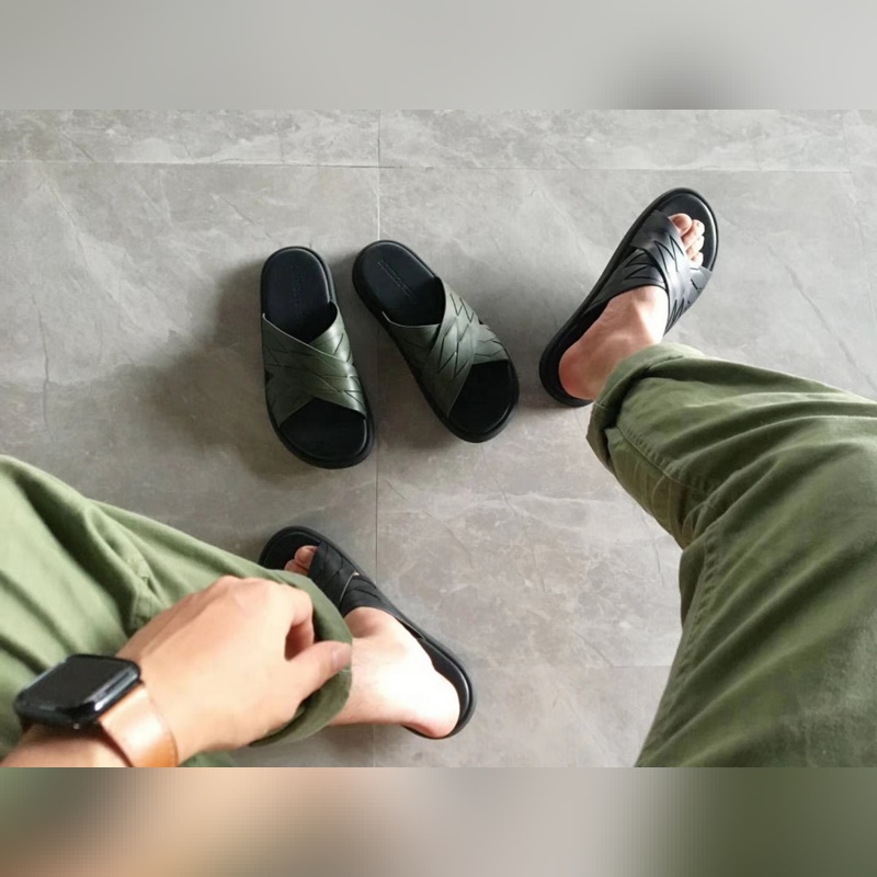 BV 新款涼鞋出貨！Z P 51550  購入 高端精品 意大利小牛皮革穿條匠