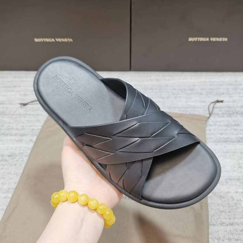 BV 新款涼鞋出貨！Z P 51550  購入 高端精品 意大利小牛皮革穿條匠