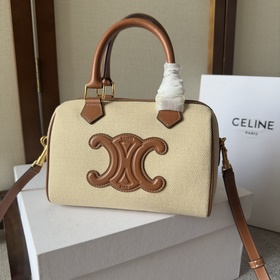 新品上線 CELINE22秋冬新品 凱旋門小號波士頓枕頭包出皮質和織物材質啦!，