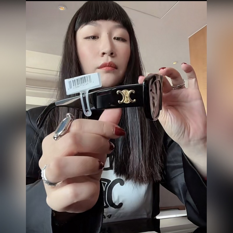 celine2026 凹造型 celine：CL4S216U