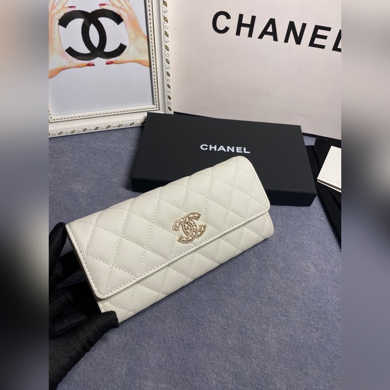 CHANEL 兩折長夾口蓋錢包到貨 頭層牛皮搭配新款logo同樣是穿皮旁邊鑽石包