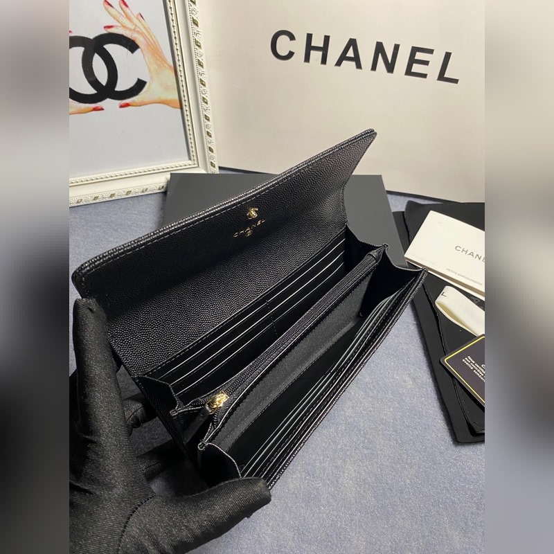 CHANEL 兩折長(zhǎng)夾口蓋錢包到貨 頭層牛皮搭配新款logo同樣是穿皮旁邊鑽石包