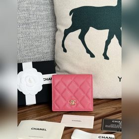 2104新品chanel 對折短錢包到貨 牛皮制作內裡帶零錢袋 這類錢包超級實用
