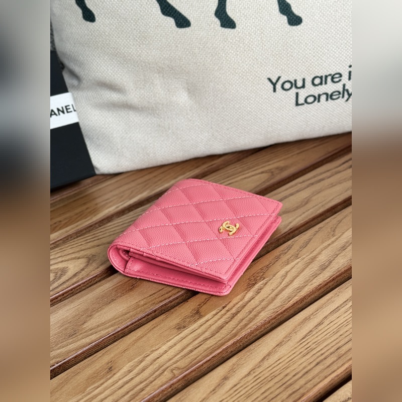 2104新品chanel 對折短錢包到貨 牛皮制作內裡帶零錢袋 這類錢包超級實用