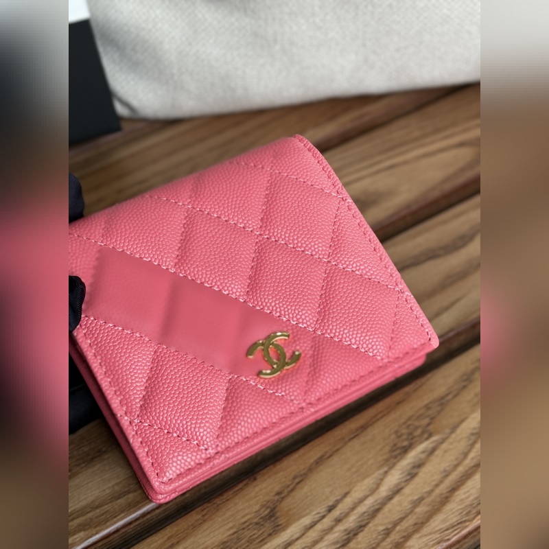 2104新品chanel 對折短錢包到貨 牛皮制作內裡帶零錢袋 這類錢包超級實用