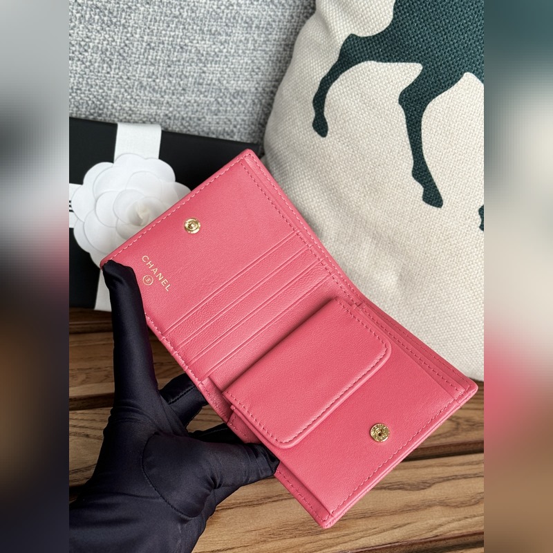 2104新品chanel 對折短錢包到貨 牛皮制作內裡帶零錢袋 這類錢包超級實用