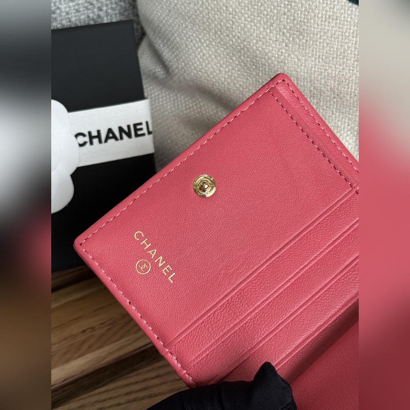 2104新品chanel 對折短錢包到貨 牛皮制作內裡帶零錢袋 這類錢包超級實用