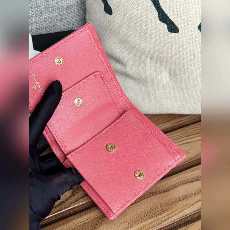 2104新品chanel 對折短錢包到貨 牛皮制作內裡帶零錢袋 這類錢包超級實用