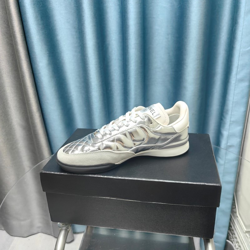 Chanel香奈兒--2026專櫃頂級休閑款運動鞋 這款經(jīng)典設(shè)計 鞋面多種工藝電