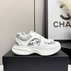 Chanel香奈兒熊貓鞋！2026專櫃頂級休閑款運動鞋 這款經典設計 鞋面多種工